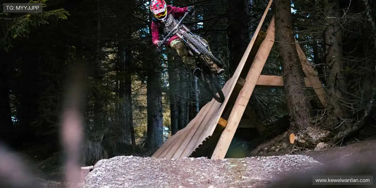 🎁 周边精选,做最潮的球迷!